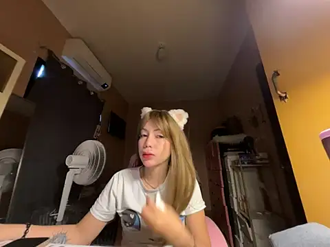 sweet glam online show from May 17, 2026, 2:31 am