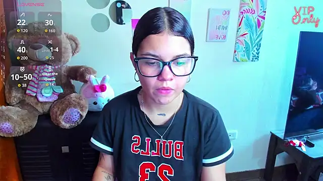 angelina 77 online show from May 29, 2026, 3:54 pm