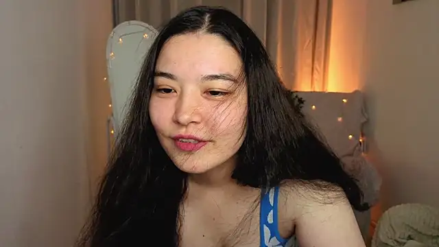 MomoRins online show from July 1, 2026, 10:20 pm