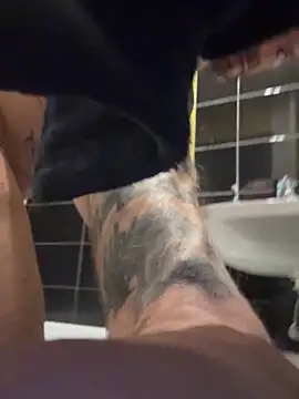 -gymfitman- online show from April 21, 2026, 5:17 pm