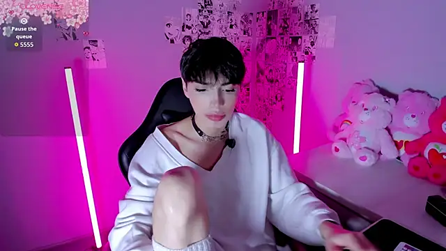 Sakura Kitty  online show from April 25, 2026, 3:09 am