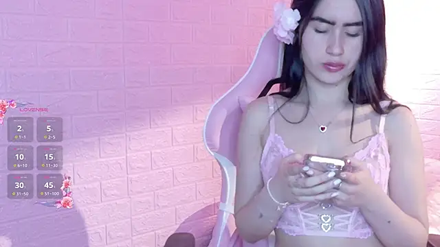 Snapshot of Lexy_Dumoun_ chatting on June 6, 2026, 2:49 am Lexy Dumoun online show from June 6, 2026, 2:49 am