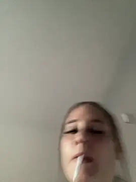 Poppylooloo online show from June 8, 2026, 7:14 pm