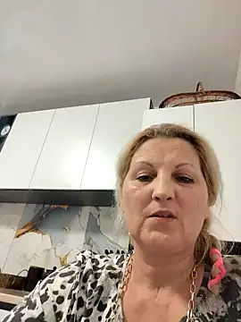 Divineblond online show from March 25, 2026, 8:59 pm