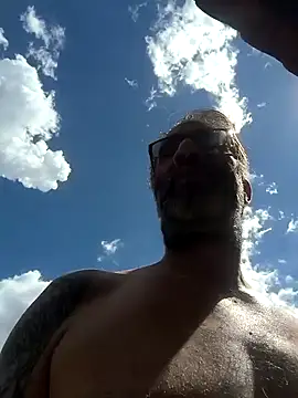 visualizechat online show from April 22, 2026, 3:46 pm