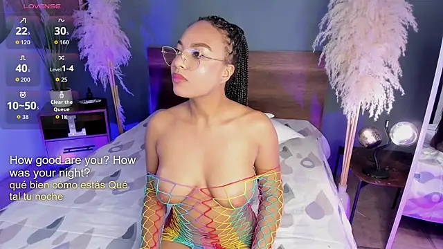 Lynncute online show from July 19, 2026, 4:16 am