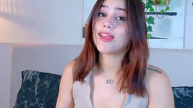 Snapshot of CuteWofy_ chatting on June 3, 2026, 11:46 am CuteWofy online show from June 3, 2026, 11:46 am