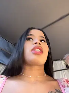EmmaExoticaXXX online show from June 1, 2026, 9:27 pm