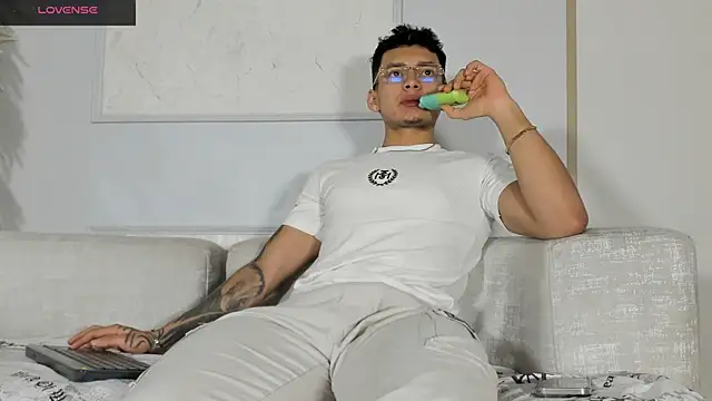 Alan Salazar online show from June 18, 2026, 5:39 pm