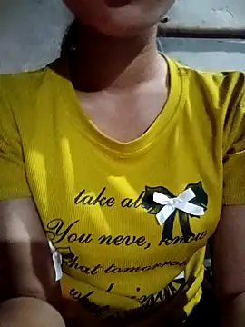 Rosie LoveUU online show from June 3, 2026, 10:37 pm