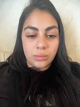 LilyLovell online show from June 5, 2026, 12:00 pm
