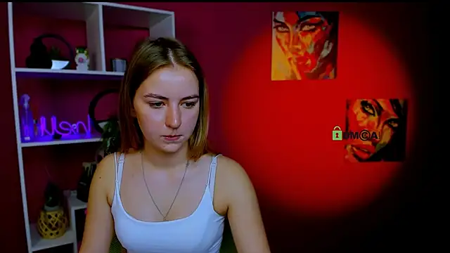 lina moone online show from May 6, 2026, 5:25 am