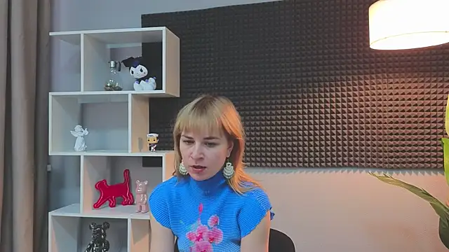 AstrixorLune online show from April 25, 2026, 1:41 pm