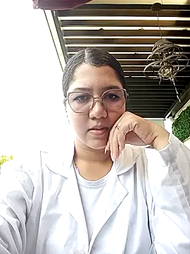 Snapshot of Chloe_Thomsoon_ chatting on May 8, 2026, 2:11 pm Chloe Thomsoon online show from May 8, 2026, 2:11 pm