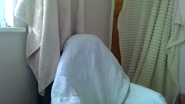 maskedilf online show from May 22, 2026, 7:08 pm