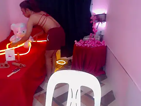 URsexyLylia online show from May 17, 2026, 8:38 pm