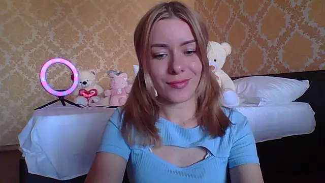 Softy Aura  online show from June 24, 2026, 10:36 am