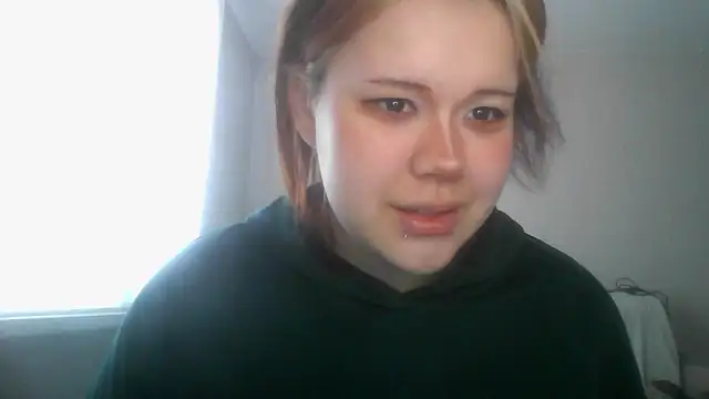 Amanda Mia  online show from June 5, 2026, 5:25 am