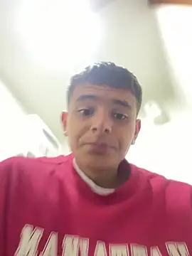 fresdyhot online show from June 16, 2026, 2:52 pm