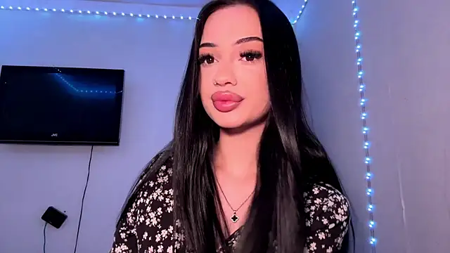 MasakoRoblodowski online show from April 28, 2026, 11:59 am