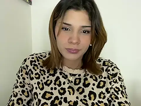 Im  molly6 online show from June 12, 2026, 11:25 pm