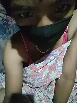 cuty-queen online show from June 30, 2026, 5:58 pm