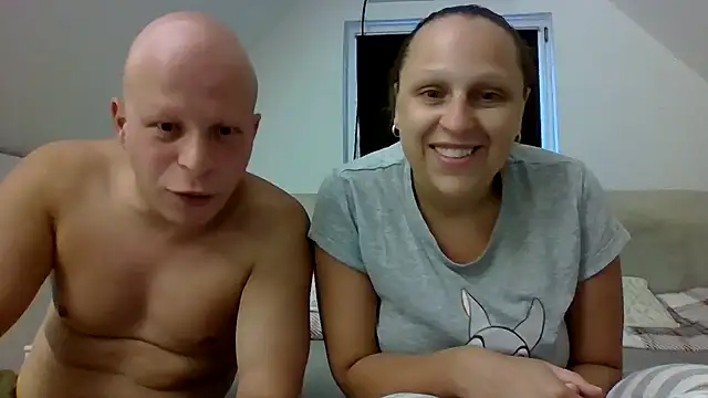 Snapshot of Nadine-wild chatting on July 12, 2026, 6:43 pm Nadine-wild online show from July 12, 2026, 6:43 pm