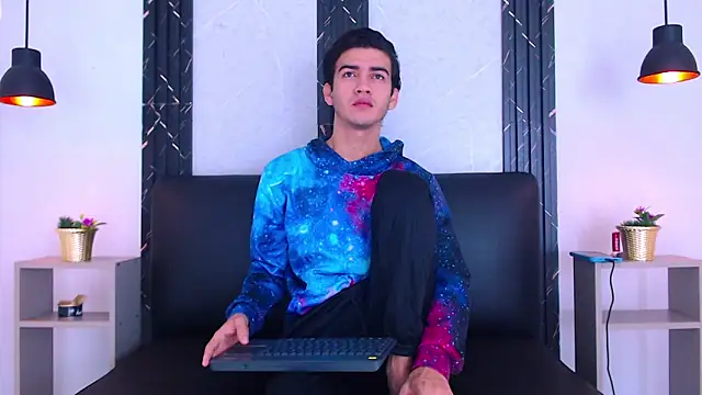 Feiccer Castquer online show from April 28, 2026, 11:15 am