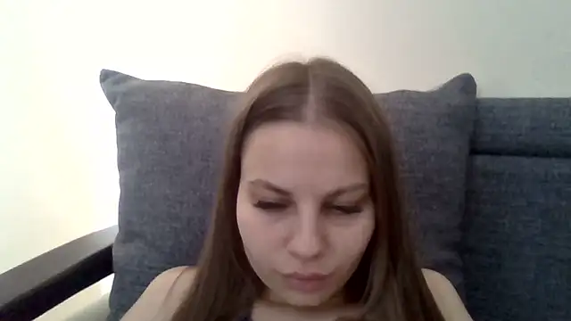  Linsyy ee  online show from May 15, 2026, 10:11 am