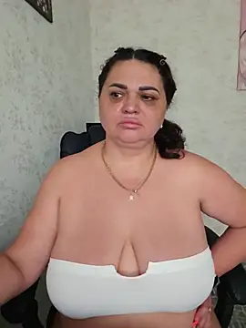 Snapshot of -CUTE-EVVIL- chatting on July 17, 2026, 7:04 am -CUTE-EVVIL- online show from July 17, 2026, 7:04 am
