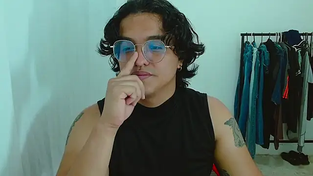 Snapshot of Diane_exotic chatting on June 14, 2026, 11:40 pm Diane exotic online show from June 14, 2026, 11:40 pm