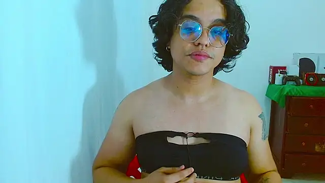 Snapshot of Diane_exotic chatting on July 7, 2026, 3:20 am Diane exotic online show from July 7, 2026, 3:20 am