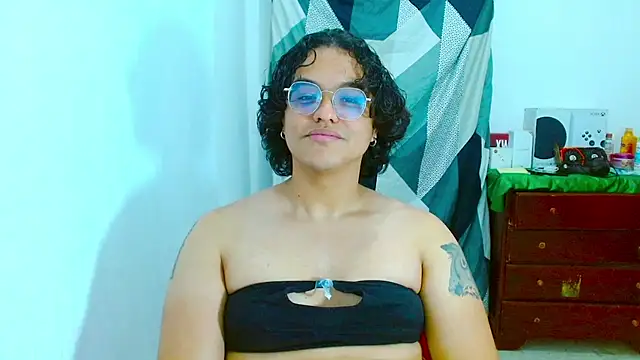 Snapshot of Diane_exotic chatting on July 20, 2026, 10:12 pm Diane exotic online show from July 20, 2026, 10:12 pm