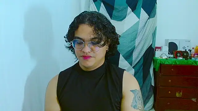 Snapshot of Diane_exotic chatting on July 23, 2026, 11:46 pm Diane exotic online show from July 23, 2026, 11:46 pm
