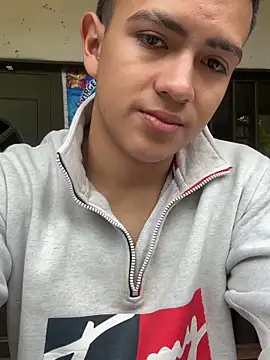 santiagoo madrid online show from April 25, 2026, 4:48 pm