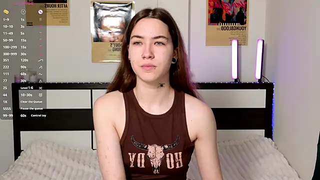 Snapshot of EvaAndLuna chatting on June 3, 2026, 11:10 pm EvaAndLuna online show from June 3, 2026, 11:10 pm