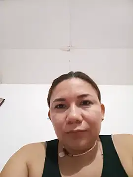 Snapshot of Luna_Morch chatting on June 25, 2026, 5:12 am Luna Morch online show from June 25, 2026, 5:12 am