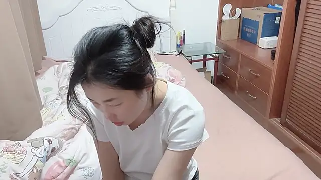 XIAOnaimao-001 online show from May 7, 2026, 5:13 am