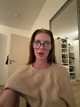 AmaraSpliss online show from April 28, 2026, 8:47 pm