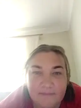 MiyaOlliver online show from May 1, 2026, 12:21 pm