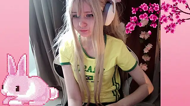 AmmiRinn online show from June 3, 2026, 1:36 pm