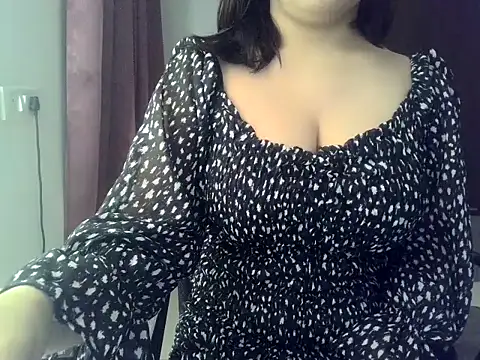 DreamyDesireX online show from June 17, 2026, 6:20 pm