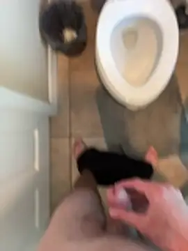 shootcumm online show from April 26, 2026, 7:11 pm