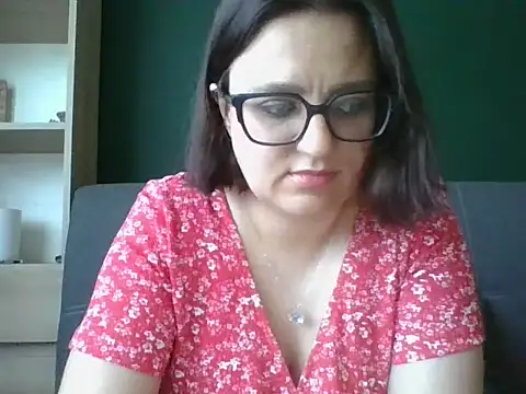 sensual paris online show from June 19, 2026, 5:23 am