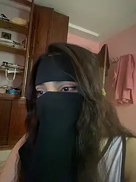 Loora8 online show from May 20, 2026, 5:52 pm