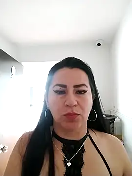 HelenNovoa online show from May 11, 2026, 6:38 pm