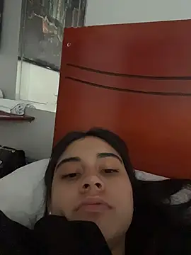 Snapshot of mia_moonna chatting on July 10, 2026, 12:19 pm mia moonna online show from July 10, 2026, 12:19 pm