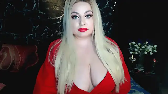 ValentinaaLuv online show from May 6, 2026, 5:07 pm