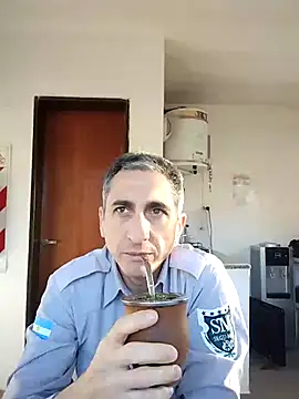 Alejandro83bsf online show from July 2, 2026, 1:06 pm