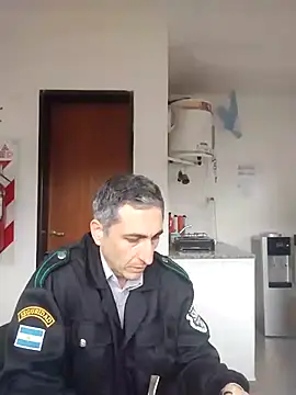 Alejandro83bsf online show from July 23, 2026, 1:42 pm